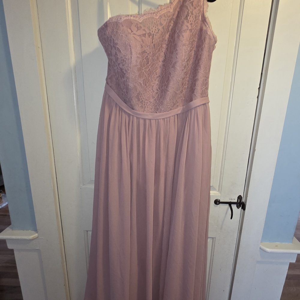 Elegant Pink Lace One-Shoulder Dress